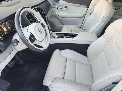 2022 Volvo XC90 Recharge Plug-In Hybrid T8 Inscription 6 Passenger