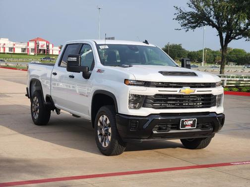 2026 Chevrolet Silverado 2500 Custom