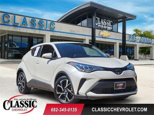 Blizzard Pearl 2021 Toyota C-HR XLE