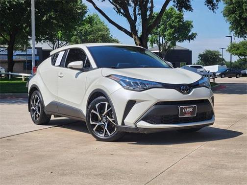 Blizzard Pearl 2021 Toyota C-HR XLE