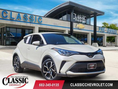 Blizzard Pearl 2021 Toyota C-HR XLE