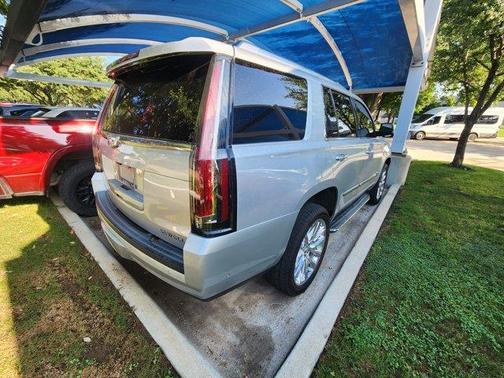 Radiant Silver Metallic 2020 Cadillac Escalade Luxury