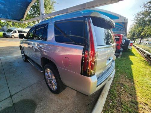 Radiant Silver Metallic 2020 Cadillac Escalade Luxury