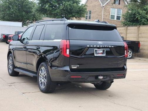 Black Metallic 2025 Ford Expedition Active