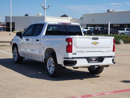 2022 Chevrolet Silverado 1500 Custom
