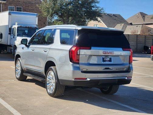 2025 GMC Yukon Elevation