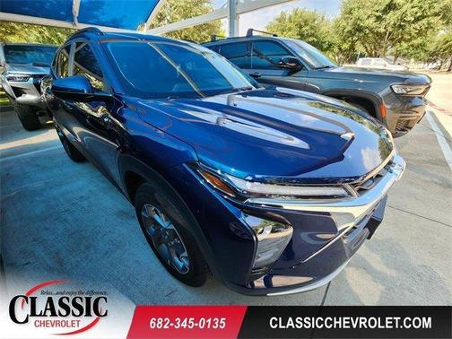 Blue Glow Metallic 2024 Chevrolet Trax LT