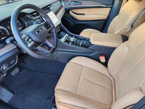 2025 Jeep Grand Cherokee Summit