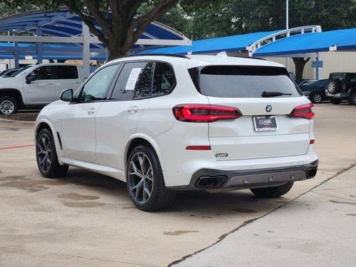 2022 BMW X5 M50i