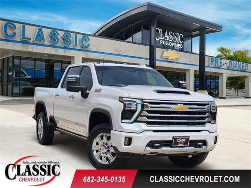 Iridescent Pearl Tricoat 2024 Chevrolet Silverado 2500 High Country