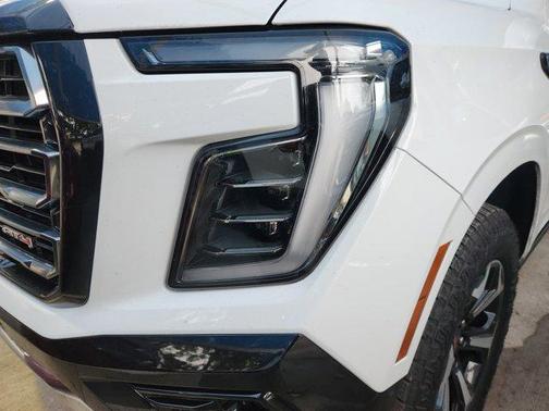 2025 GMC Yukon XL AT4