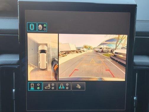 2025 GMC Yukon XL AT4