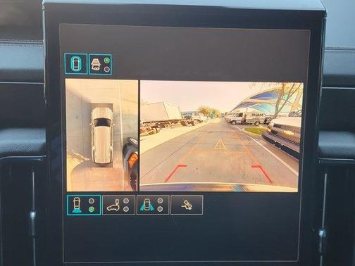 2025 GMC Yukon XL AT4