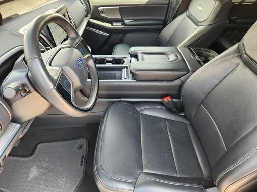 Oxford White 2025 Ford Expedition Max Platinum