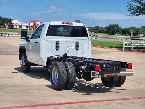 2025 Chevrolet Silverado 3500 WT