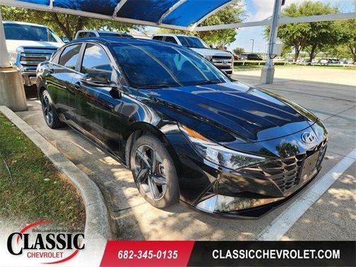 Phantom Black 2022 Hyundai ELANTRA Limited