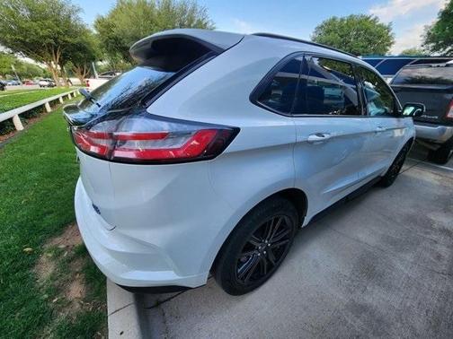 2022 Ford Edge ST Line