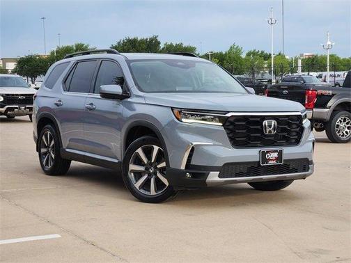 Gray Pearl 2023 Honda Pilot Touring