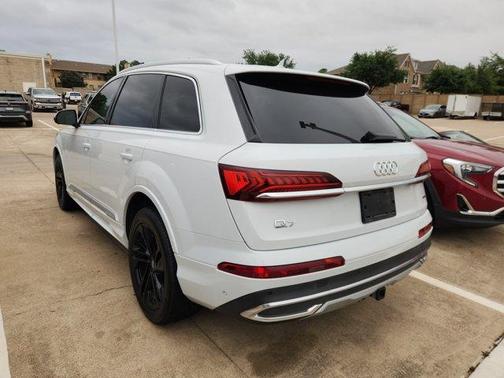 Glacier White Metallic 2020 Audi Q7 55 Premium Plus