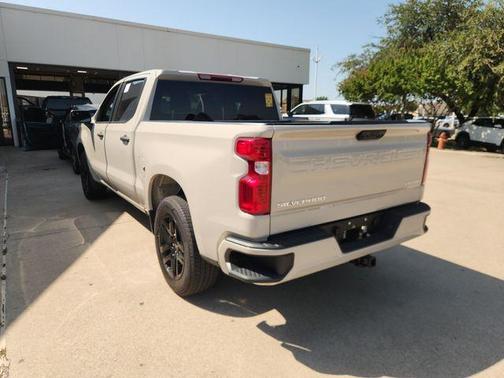 White Sand 2026 Chevrolet Silverado 1500 Custom