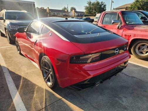 2t Red Blk Roof 2025 Nissan Z Sport