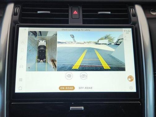 2024 Land Rover Discovery P300 Dynamic SE