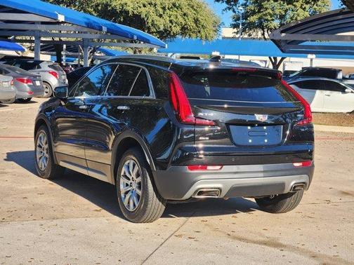 2023 Cadillac XT4 Premium Luxury