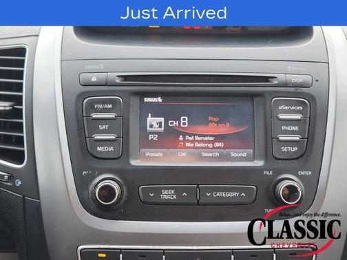 Titanium Silver 2014 Kia Sorento LX