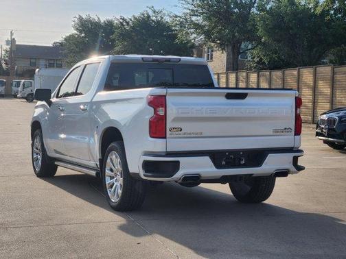 Iridescent Pearl Tricoat 2021 Chevrolet Silverado 1500 High Country