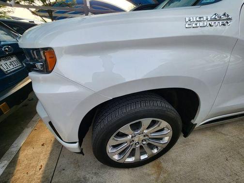 Iridescent Pearl Tricoat 2021 Chevrolet Silverado 1500 High Country