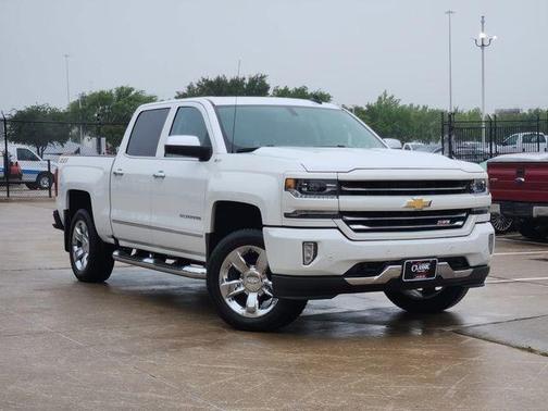 Iridescent Pearl Tricoat 2018 Chevrolet Silverado 1500 LTZ