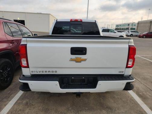 Iridescent Pearl Tricoat 2018 Chevrolet Silverado 1500 LTZ