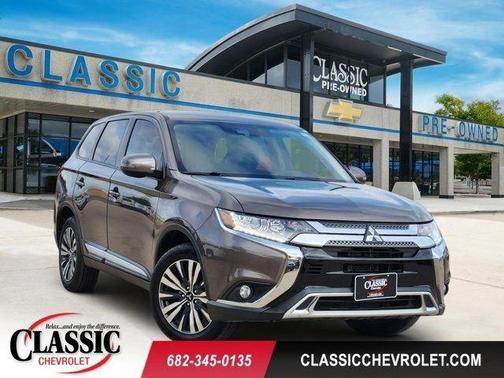 Black 2020 Mitsubishi Outlander SE