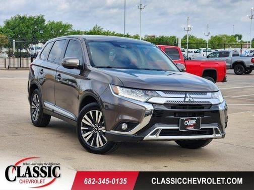 2020 Mitsubishi Outlander SE