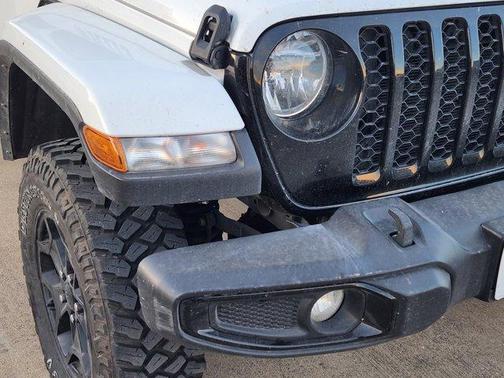 2022 Jeep Gladiator Sport