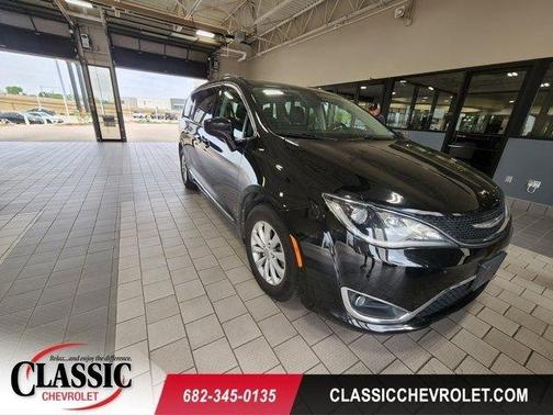 2018 Chrysler Pacifica Touring-L