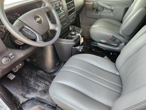 2025 Chevrolet Express 2500 Work Van