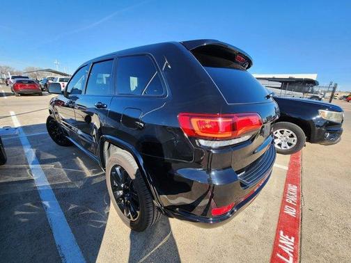 2019 Jeep Grand Cherokee Laredo