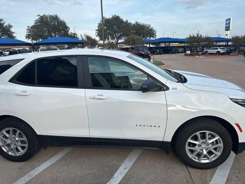2024 Chevrolet Equinox LS