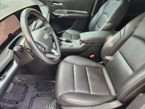 Crystal White Tri-Coat 2025 Cadillac XT4 Premium Luxury