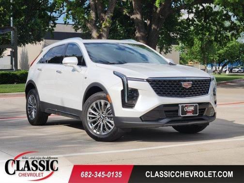 Crystal White Tri-Coat 2025 Cadillac XT4 Premium Luxury