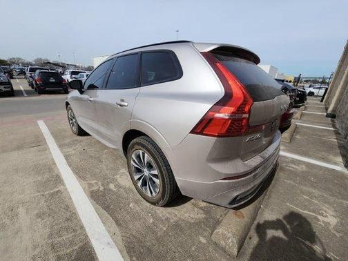 2025 Volvo XC60 B5 Core