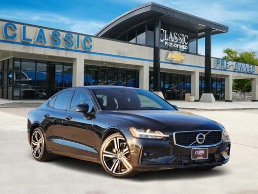 2019 Volvo S60 T6 R-Design