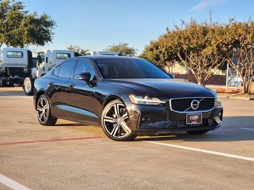 2019 Volvo S60 T6 R-Design
