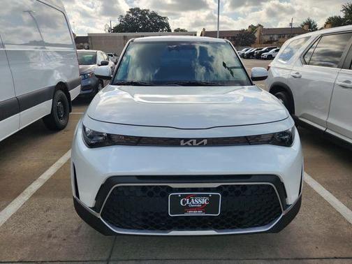 Snow White Pearl 2025 Kia Soul LX