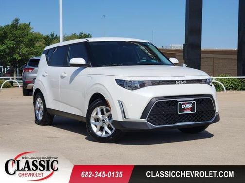 Snow White Pearl 2025 Kia Soul LX