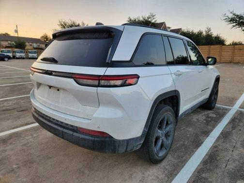 2023 Jeep Grand Cherokee Altitude