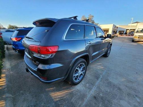 2020 Jeep Grand Cherokee Overland