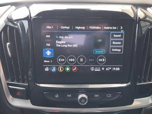 Mosaic Black Metallic 2022 Chevrolet Traverse LT Cloth