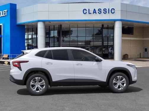 2025 Chevrolet Trax LS